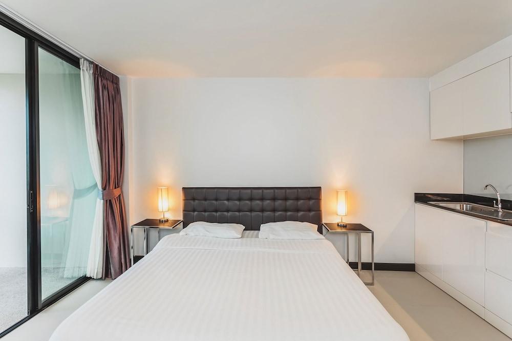 The Kris Condotel Bang Tao Beach  Esterno foto
