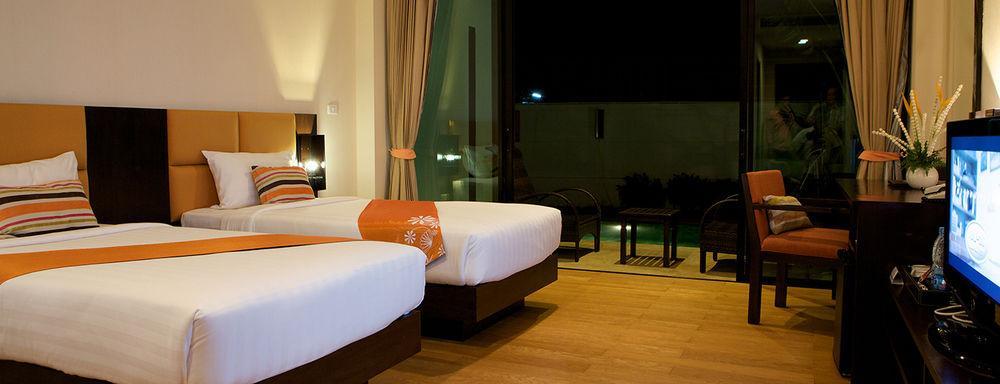 The Kris Condotel Bang Tao Beach  Esterno foto