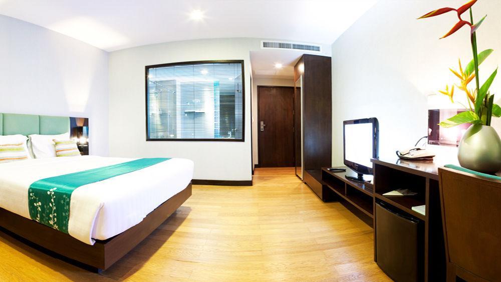 The Kris Condotel Bang Tao Beach  Esterno foto