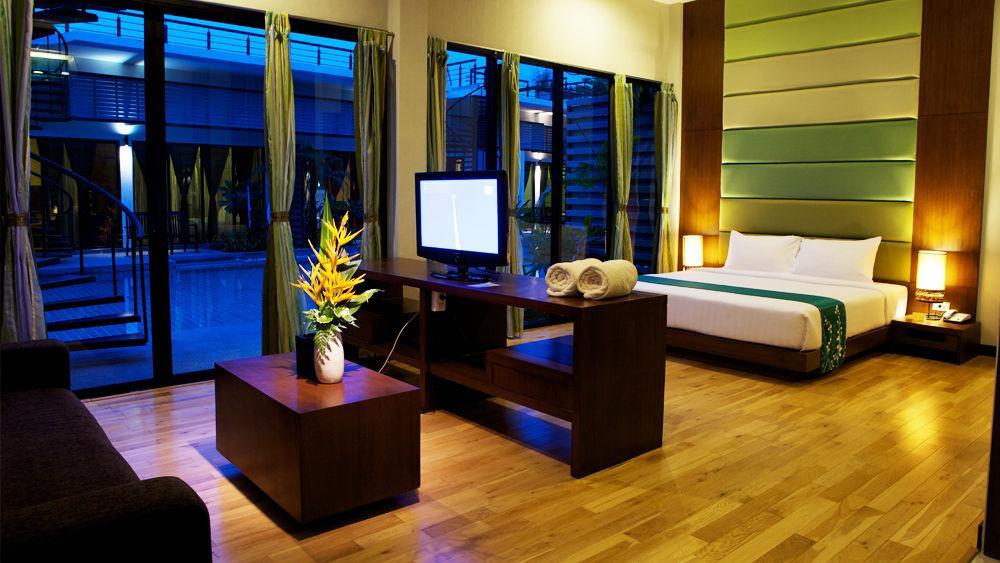 The Kris Condotel Bang Tao Beach  Esterno foto