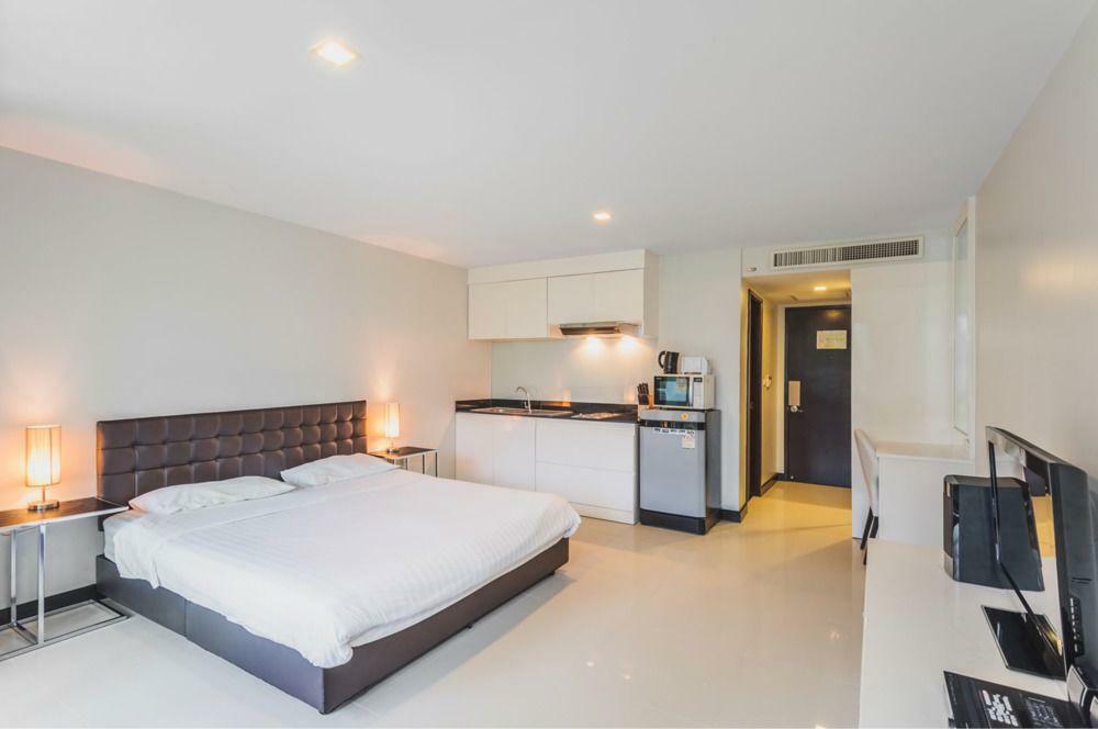 The Kris Condotel Bang Tao Beach  Esterno foto