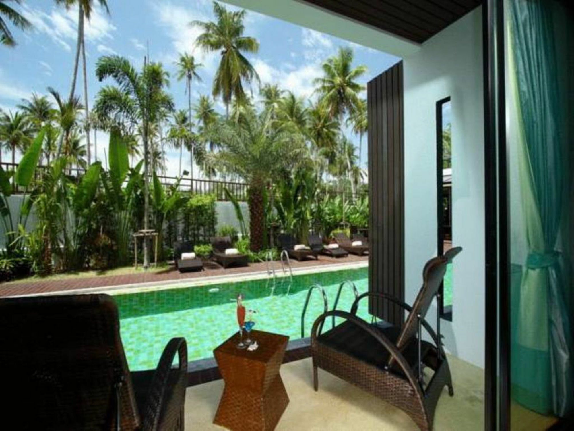 The Kris Condotel Bang Tao Beach  Esterno foto