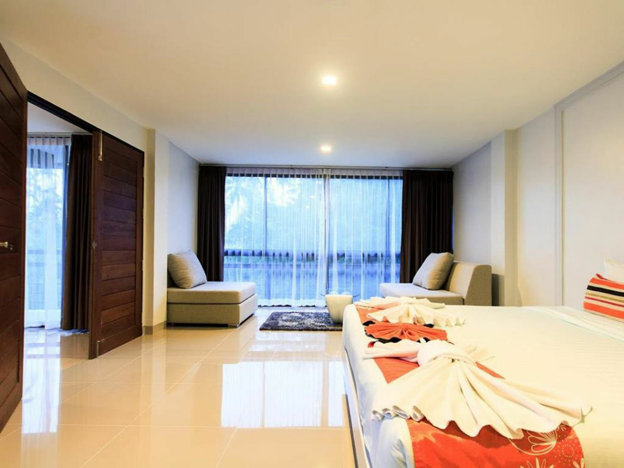 The Kris Condotel Bang Tao Beach  Esterno foto